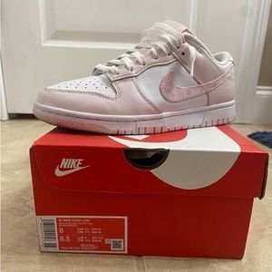 Nike Dunk Low Paisley Pack Pink